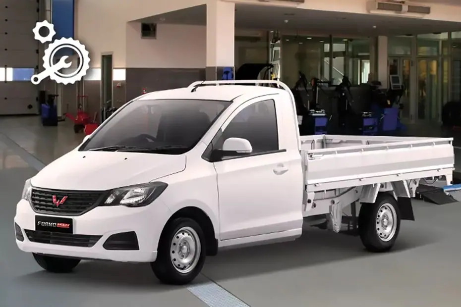 Wuling Formo Max Front Side View