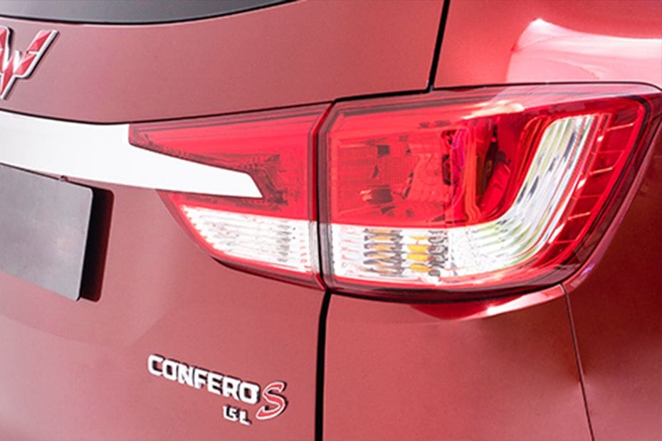 lampu belakang Confero S 2021