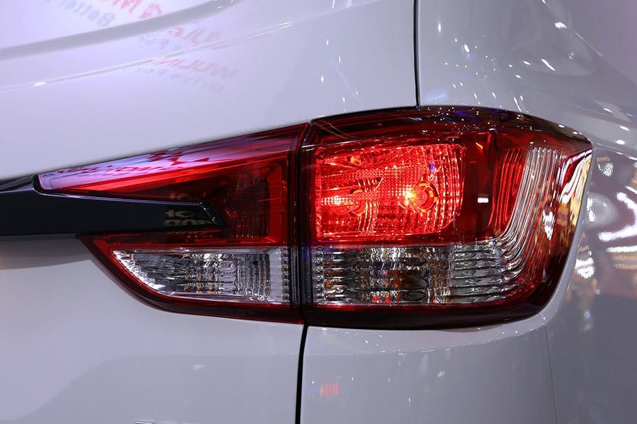 lampu belakang Formo
